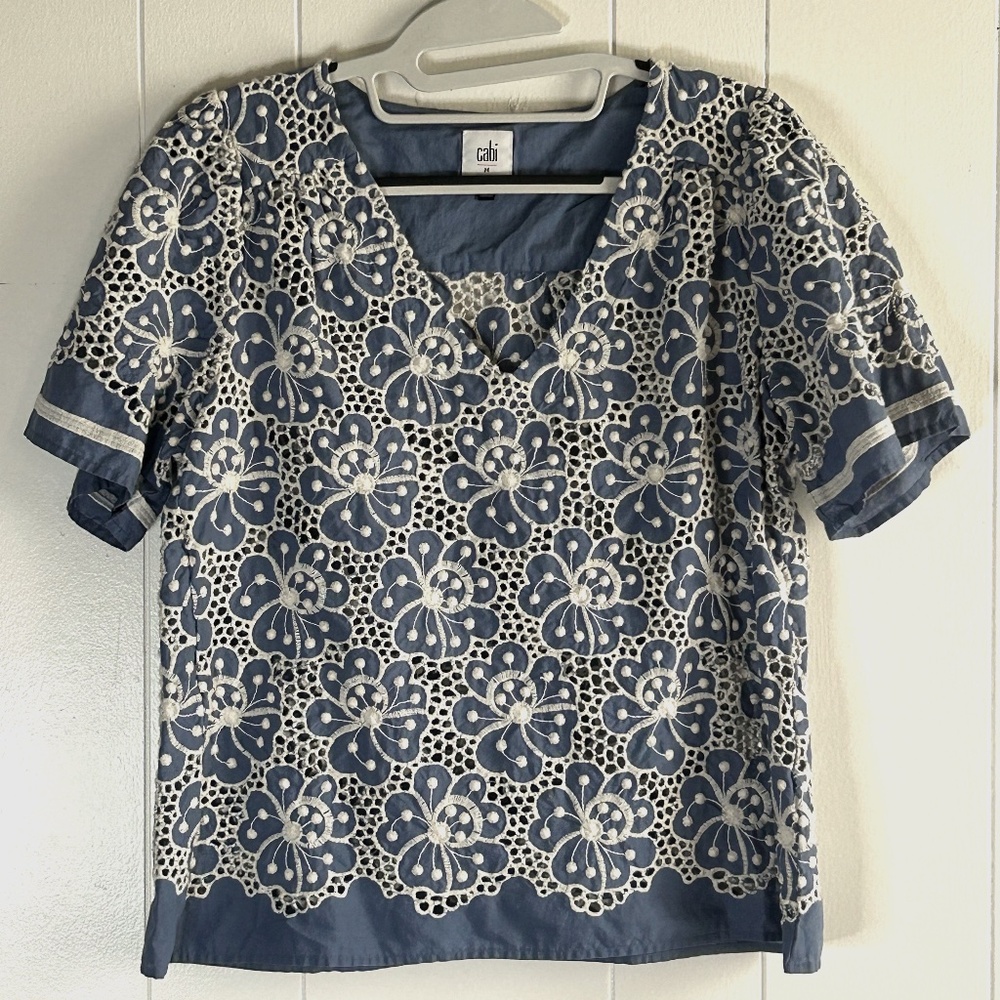 cabi Blouse Size Medium Blue